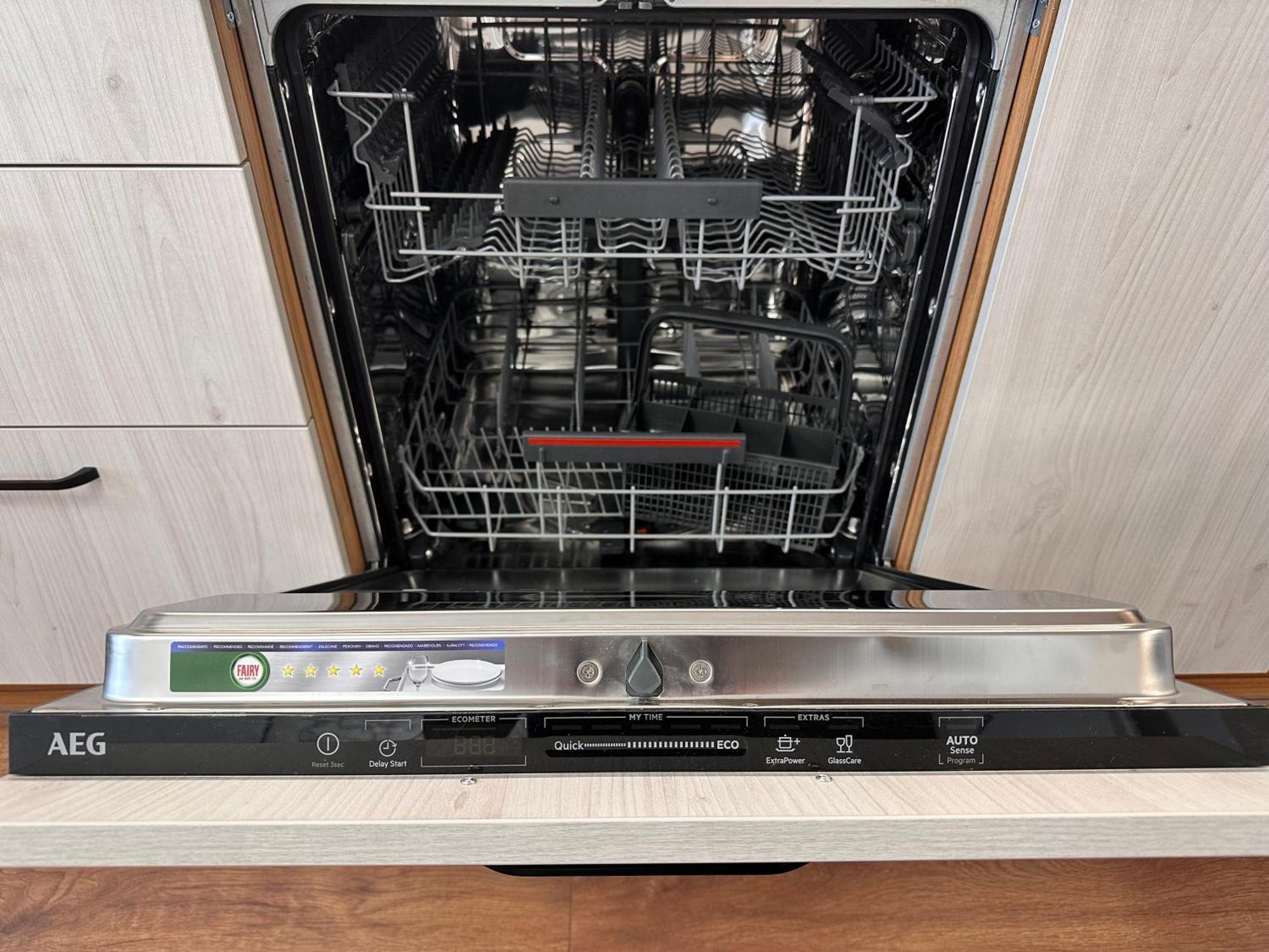 New Modern & Cozy Apartment With Free Private Parking And Ev Charging Station ヴァルナ エクステリア 写真
