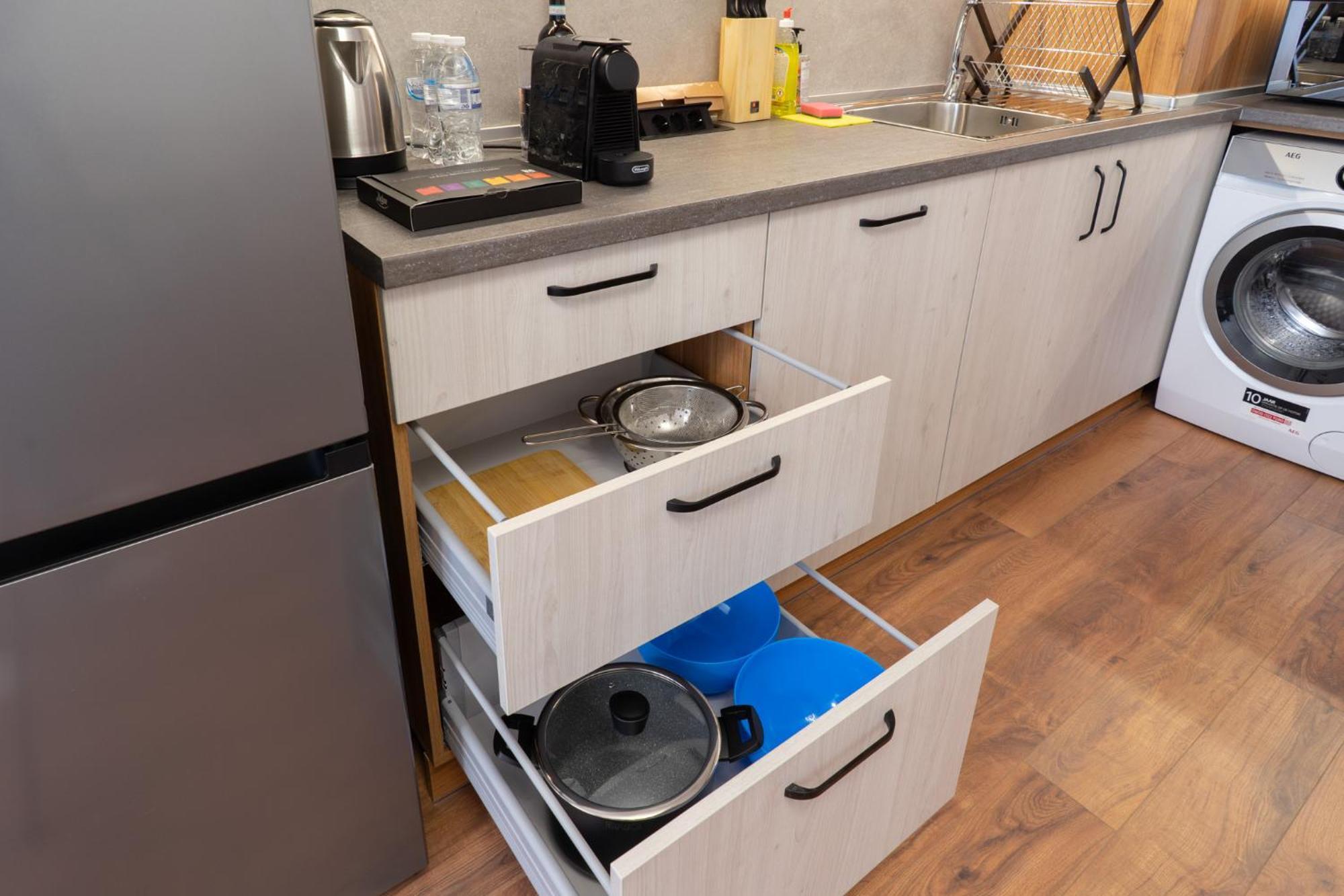 New Modern & Cozy Apartment With Free Private Parking And Ev Charging Station ヴァルナ エクステリア 写真