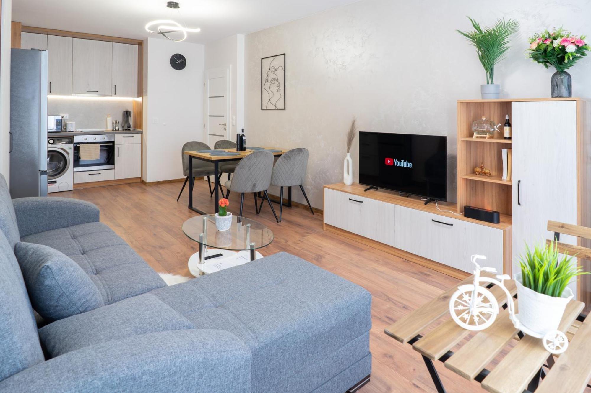 New Modern & Cozy Apartment With Free Private Parking And Ev Charging Station ヴァルナ エクステリア 写真