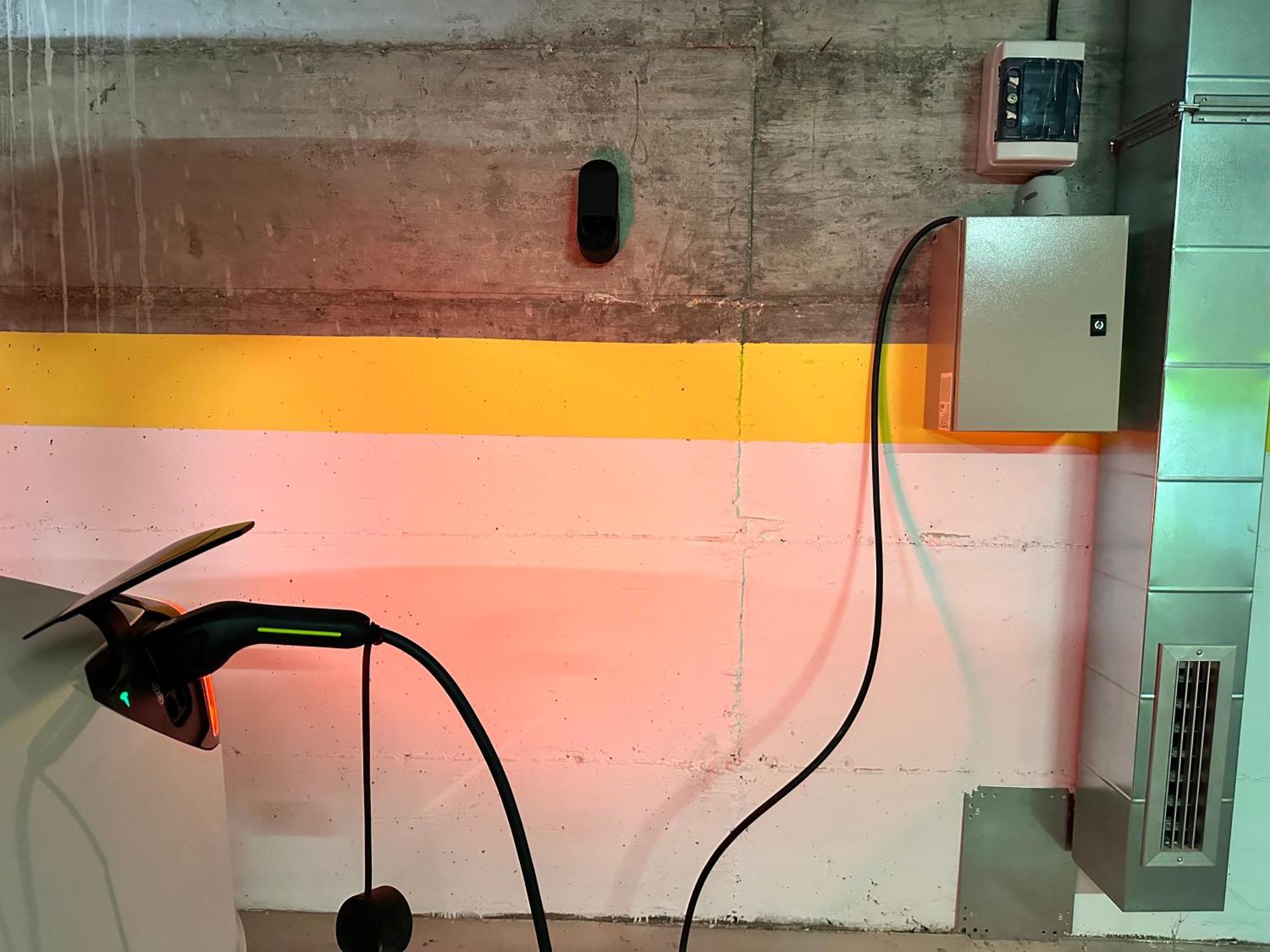 New Modern & Cozy Apartment With Free Private Parking And Ev Charging Station ヴァルナ エクステリア 写真