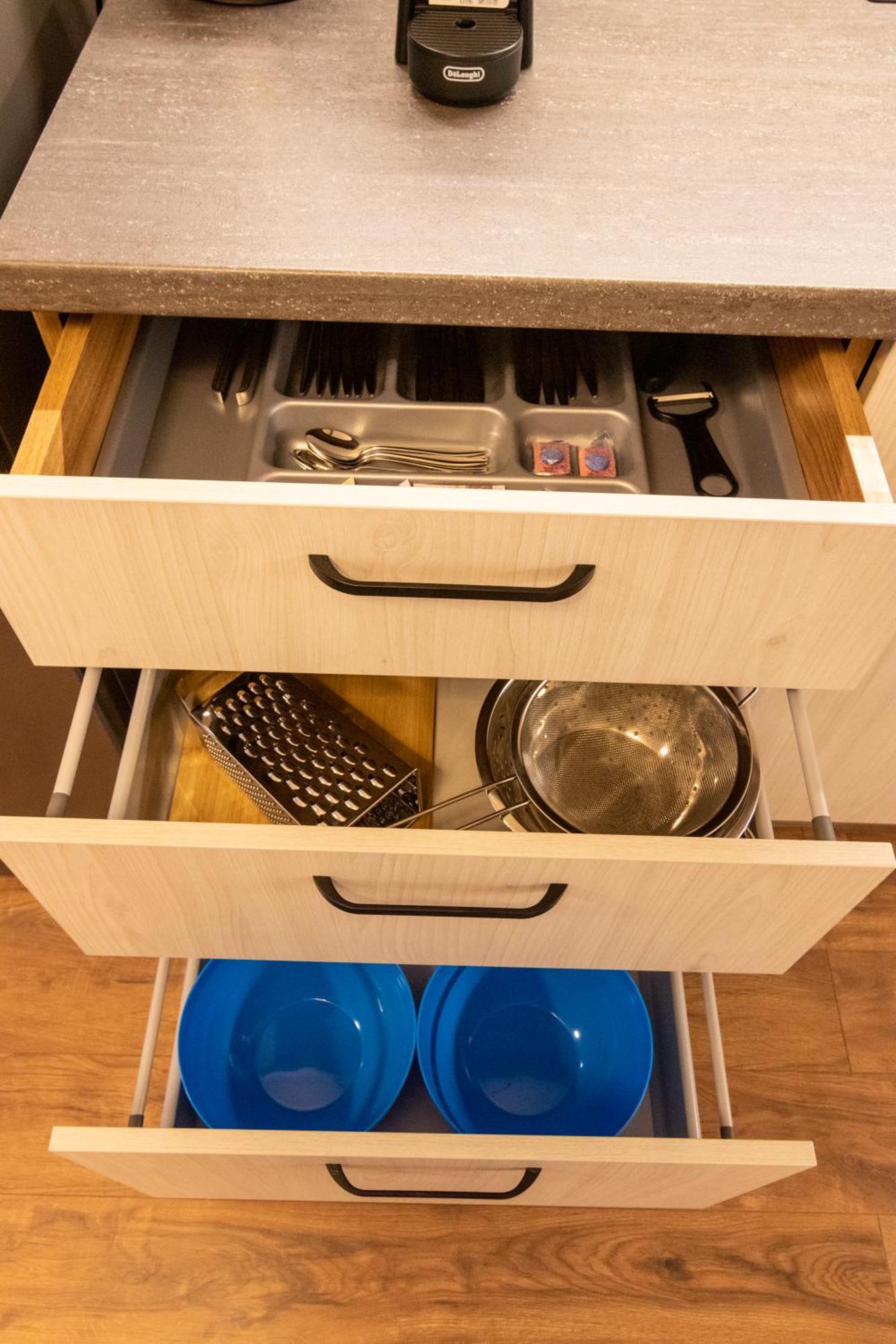 New Modern & Cozy Apartment With Free Private Parking And Ev Charging Station ヴァルナ エクステリア 写真